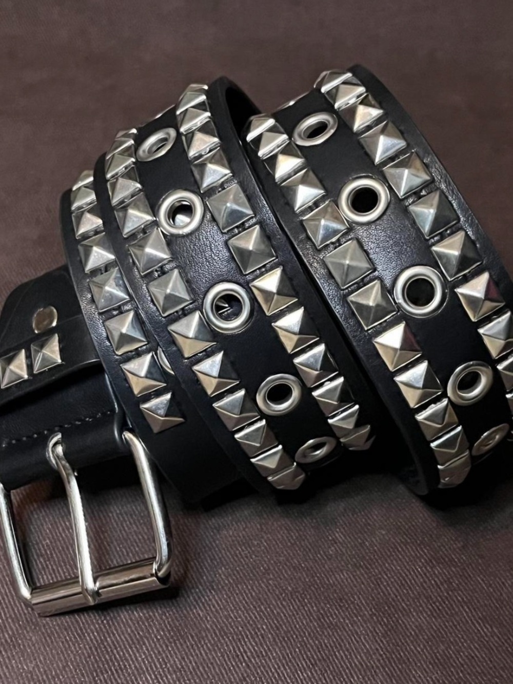 Source Unknown Black Leather Belt with Silver Pyramid Studs